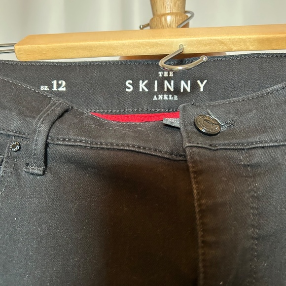 WHITE HOUSE BLACK MARKET SKINNY ANKLE BLACK PANTS - SIZE 12 - Picture 2 of 3